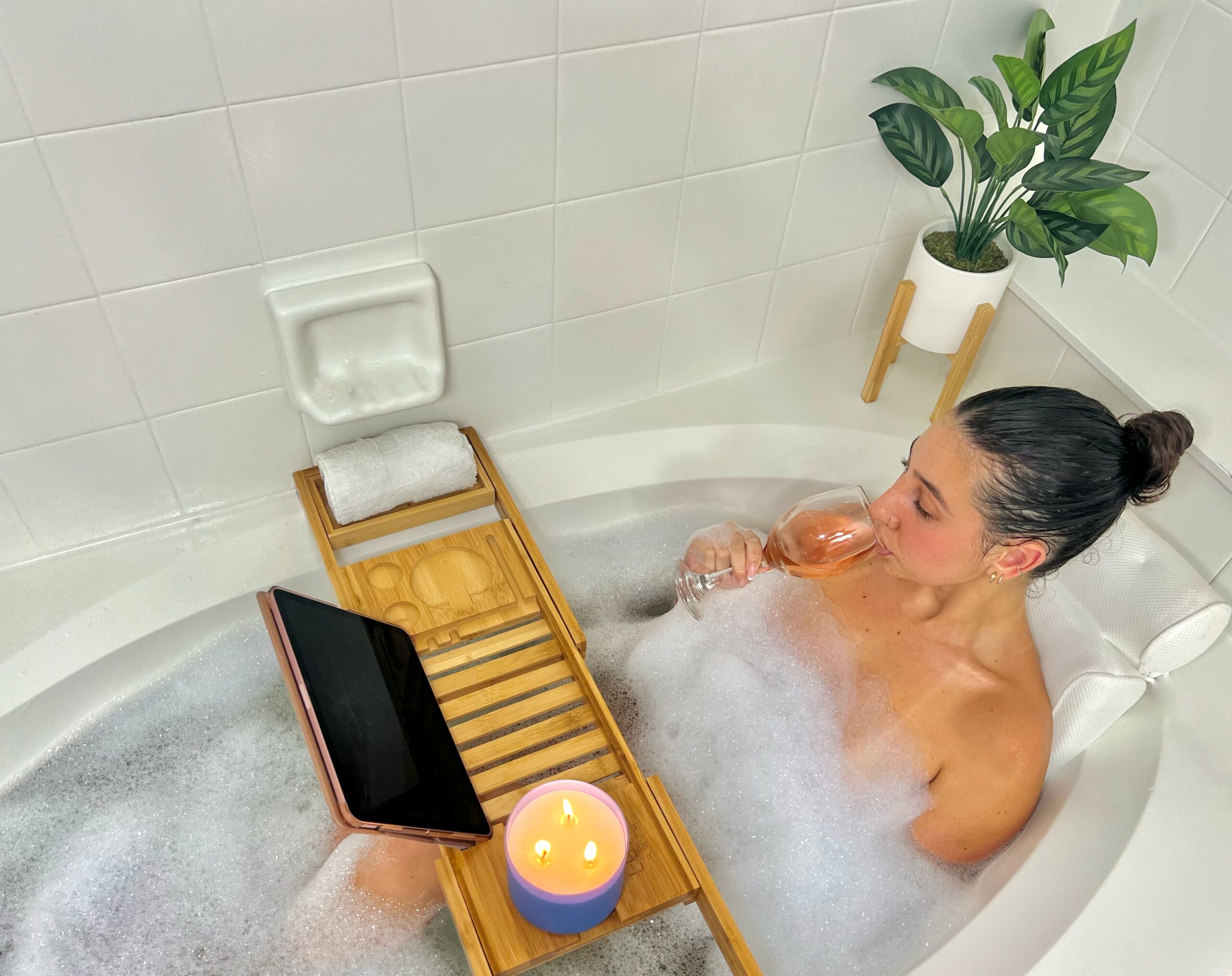 Luxe Bath campaign detail