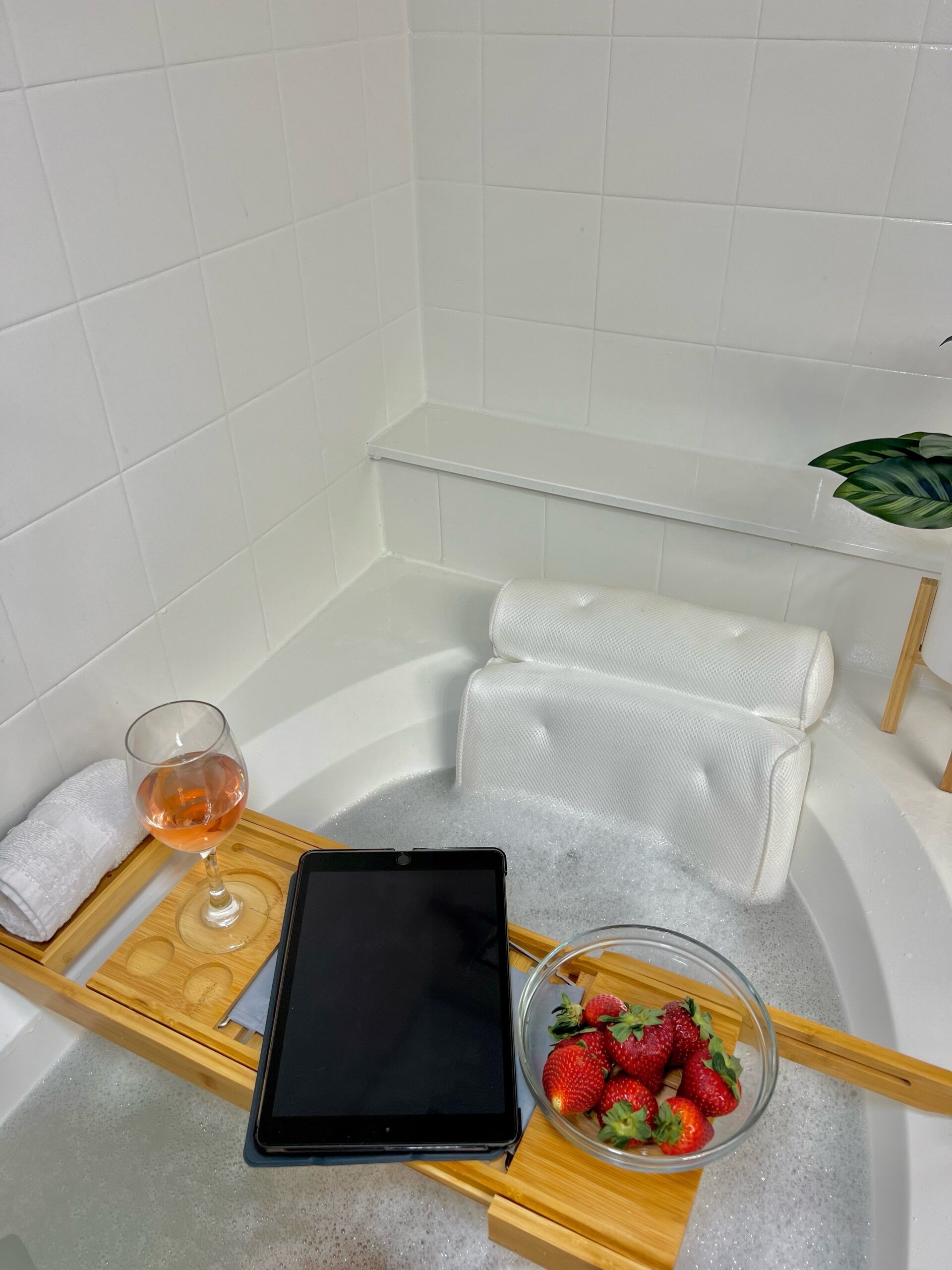 Luxe Bath campaign detail